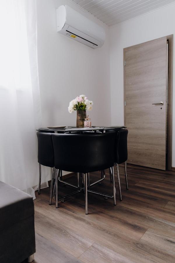 Nyirfa Apartman Vonyarcvashegy Exterior photo